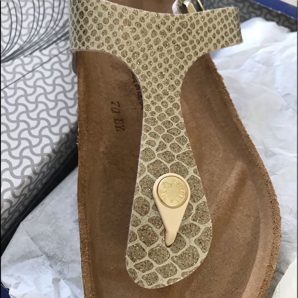 Magic Snake Gold Gizeh Women’s Size 39 Sandals